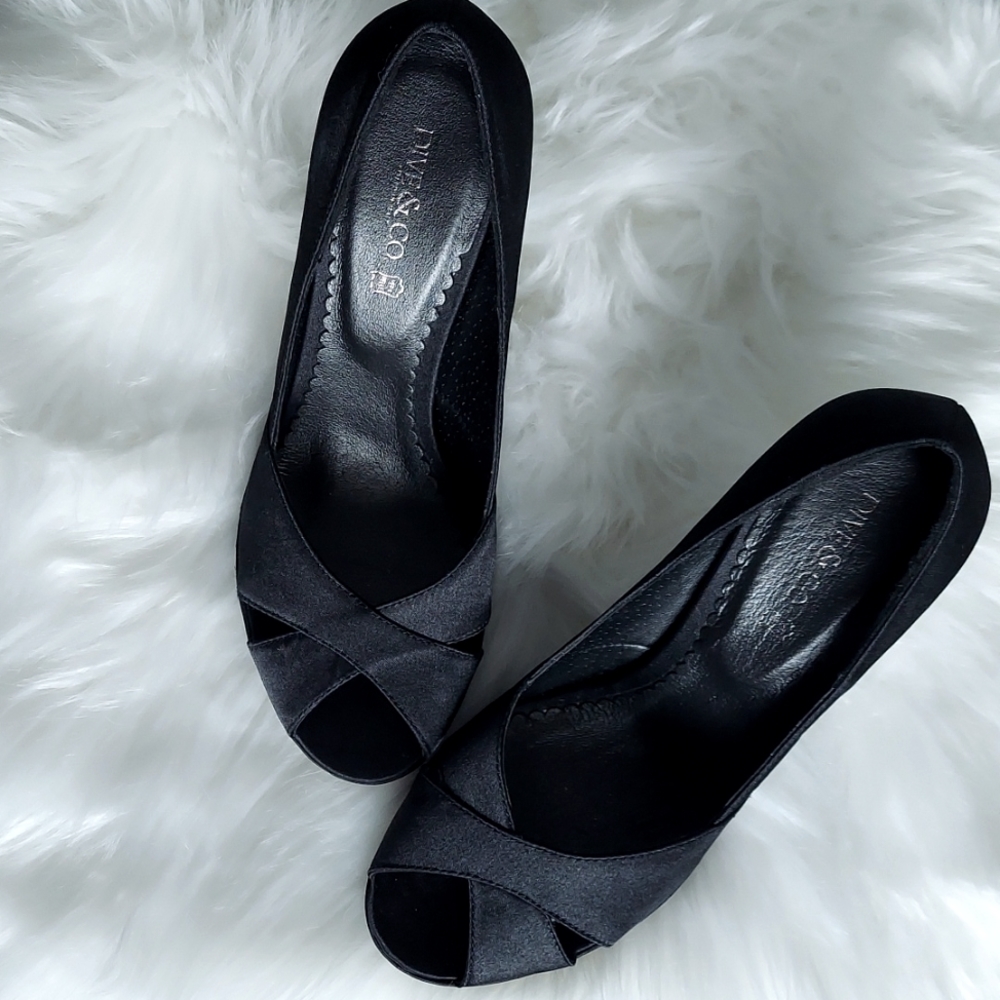 NWOT Dive&Co. Peep Toe Platform Pumps - Size EU 37 (US 6.5)
